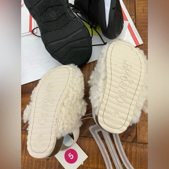 NWT TWO PAIR All In Motion Dannie Slip On Sneakers + Cat & Jack Mila Slip Ons - Picture 3 of 8